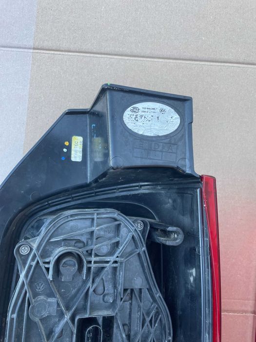 Lampa tylna prawa lewa VW T6 Transporter oryginalna