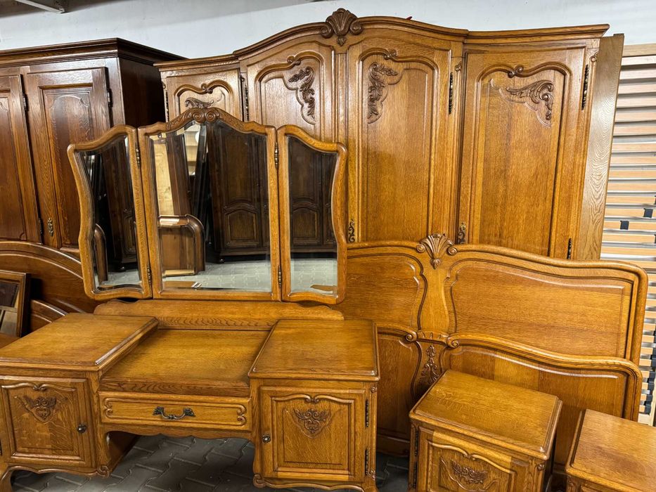 Zestaw mebli do sypialni szafa toaletka łóżko sypialnia Ludwik dąb