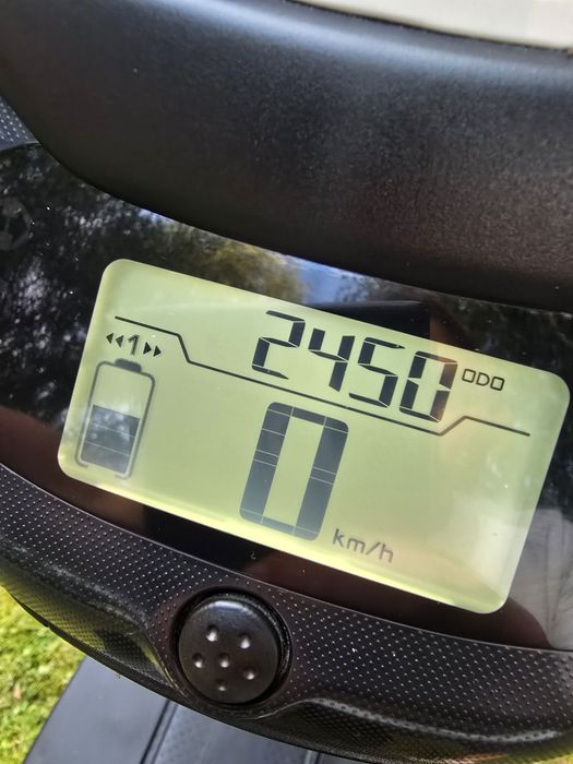 Yamaha neos skuter elektryczny