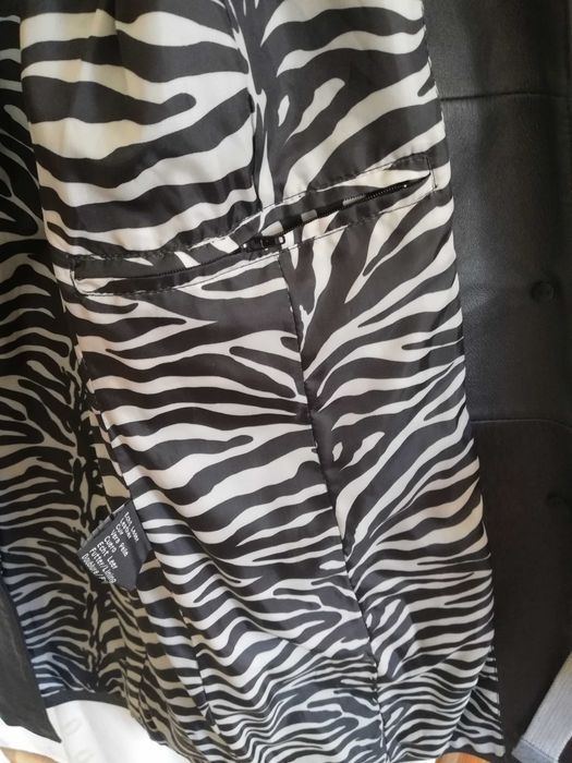 Skórzany czarny klasyczny płaszczyk, elegancki