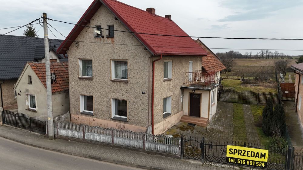 Dom 140m² + budynki gospodarcze, działka 2400 m² – Mańkowice