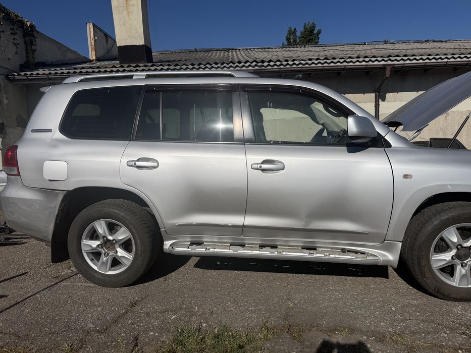 Toyota land cruiser 200 после дтп