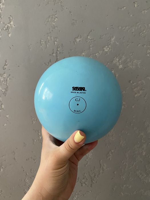 Мʼяч для гімнастики сасаки в чудовому стані