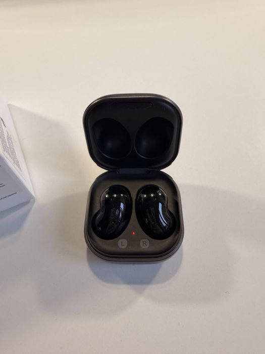 Słuchawki bezprzewodowe Samsung Galaxy Buds Live