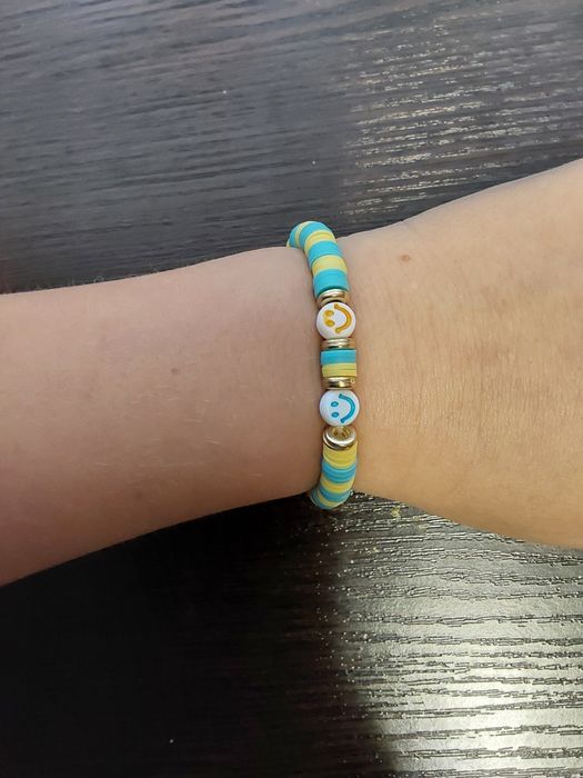 Браслети з бусин