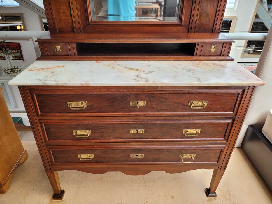 Cómoda antiga em madeira com tampo em pedra mais espelh