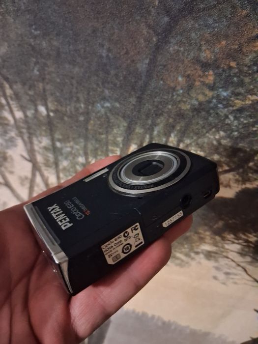 Цифровой фотоаппарат Pentax Optio E60