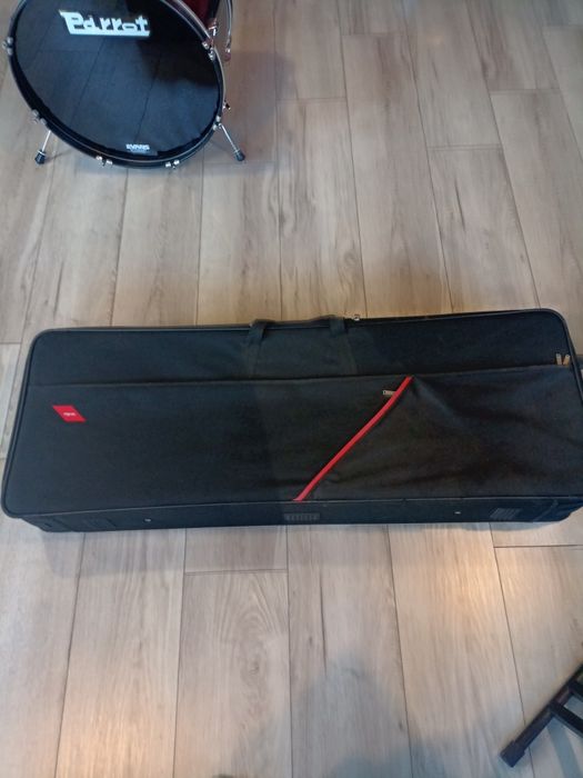 Roland BK -5 plus case