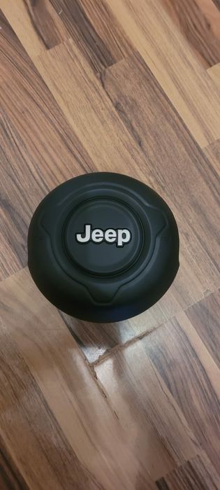 Продаю оригинальную подушку безопасности Jeep Avenger