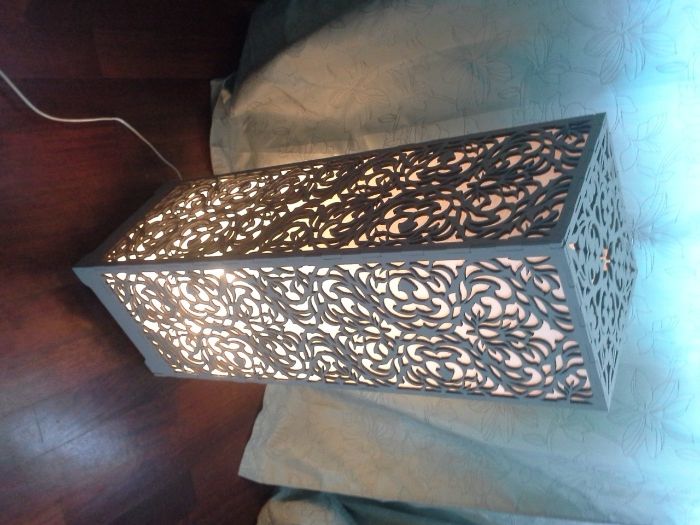 Lampa stojąca ażurowa