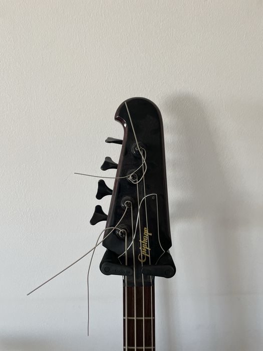 Baixo epiphone thunderbird