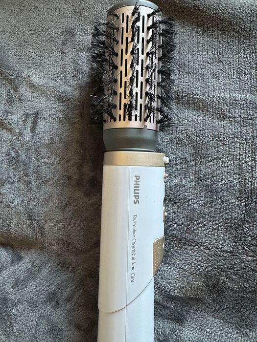 Продам Фен-щетку Philips