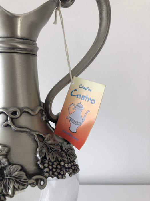 Jarra em estanho puro. Nova. Criações Castro