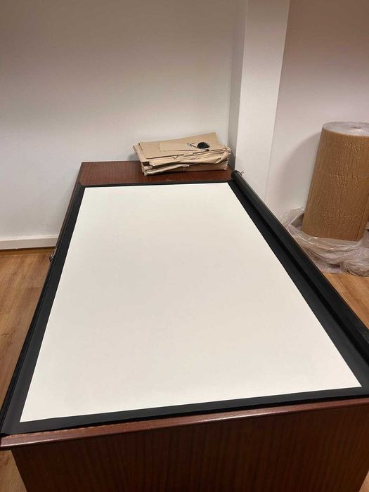 85" Projection Screen476746147106672641
