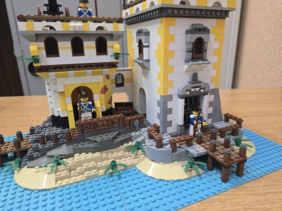 Zestaw LEGO Piraci statek zamek ENLI