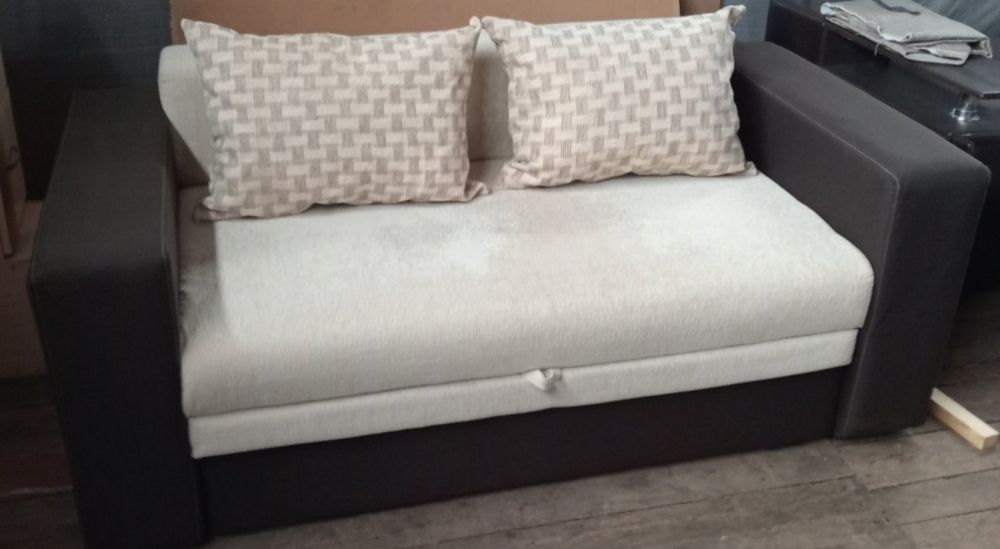 Диван. Меблі. Розкладний диван