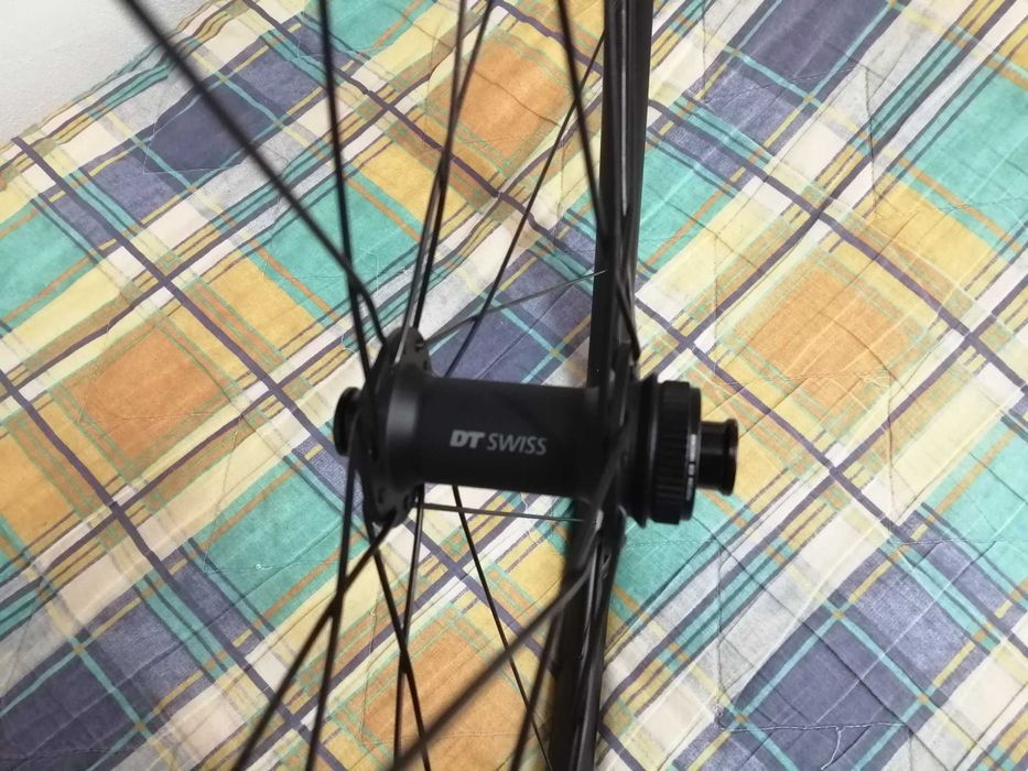 Rodas de estrada DT Swiss Endurance LN - p/discos (NOVAS!)