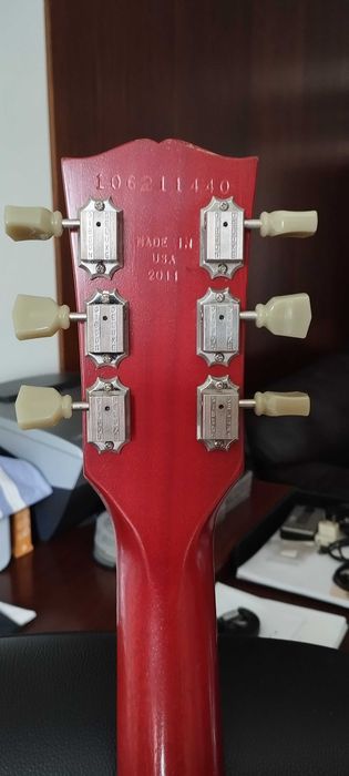 Vendo Gibson LP Model 2011