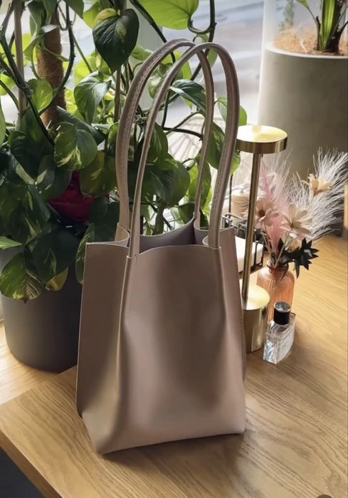 Сумочка шкіряна бежева