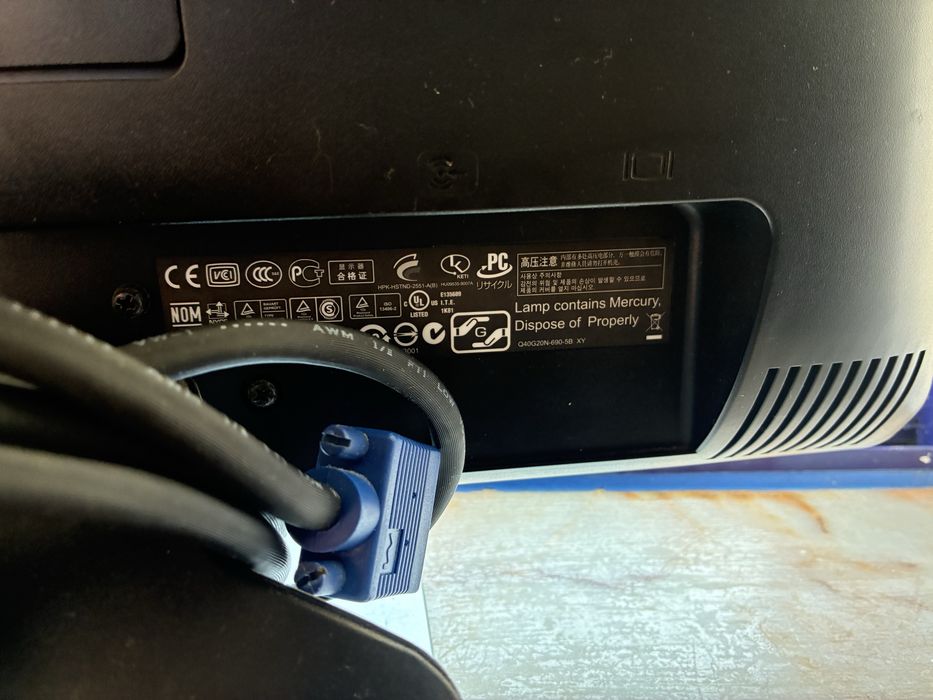 Monitor HP 2009v