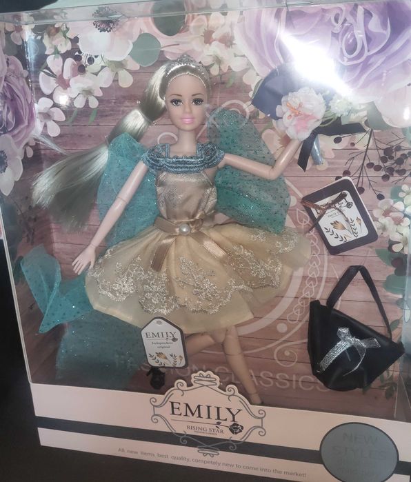 Лялька Emily нова