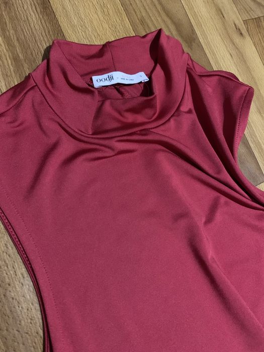 Платье миди красное