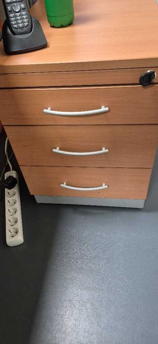 Mobiliário de Escritório Variado