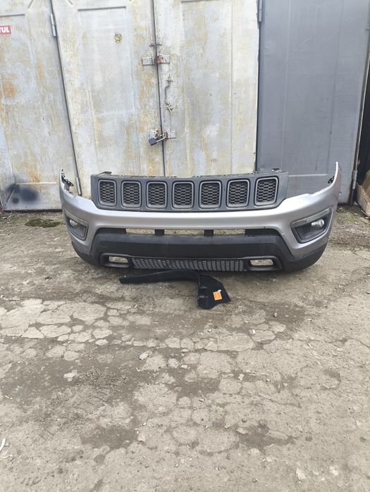 БАМПЕР передній JEEP COMPASS TRAILHAWK комплектний цілий Prm червоний