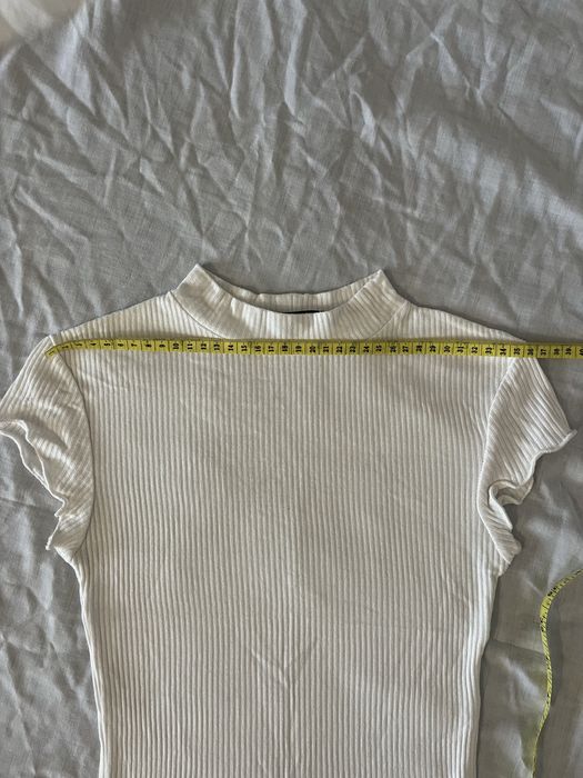 Top branco justo | Bershka | Tamanho XS