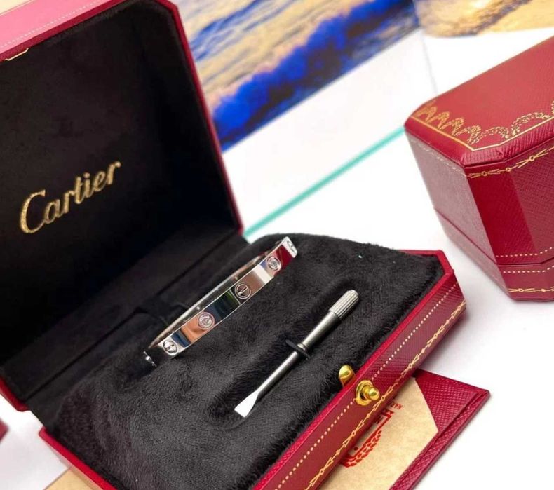 Браслет cartier love silver AU750 з камінцями