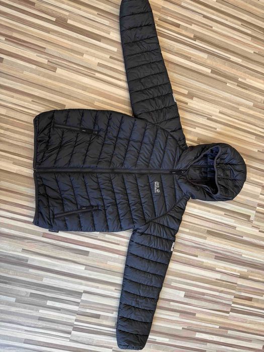 Весенне осенняя куртка Jack Wolfskin Состояние новой Рост 152
