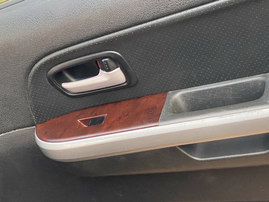 Продам Suzuki Grand Vitara 2.0