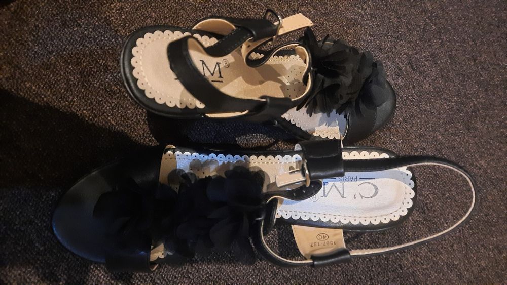 Nowe Buty damskie na koturnie