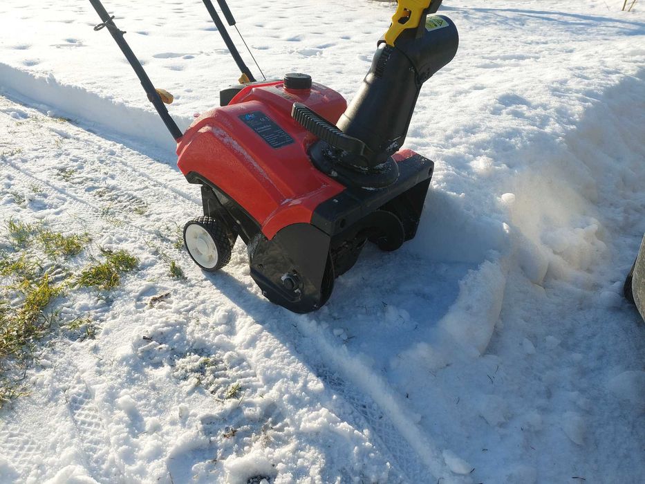 Odśnieżarka spalinowa z zagranicy.