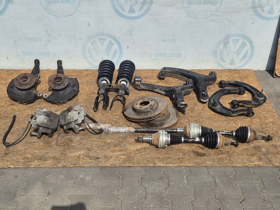 Amarok 3.0 tdi ричаг цапфа полуось привод стойка піввісь кулак супорт