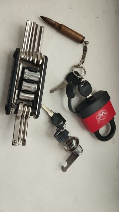 Продам одним лотом.все в идеальном состоянии.