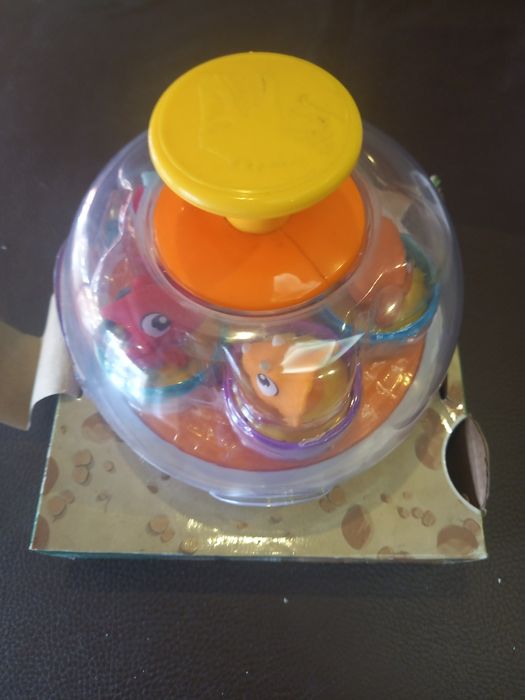 Gra TOMY Spin & Hatch Dino Eggs