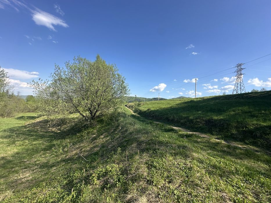 Продам землю біля лісу 35 соток