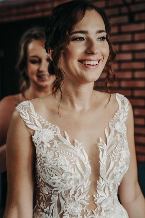 Suknia ślubna A/mała księżniczka r.38