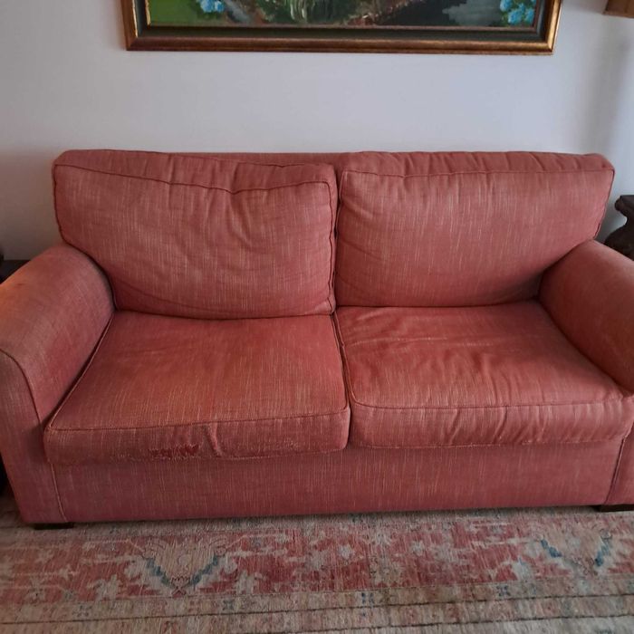 Sofá de 2 lugares encarnado usado