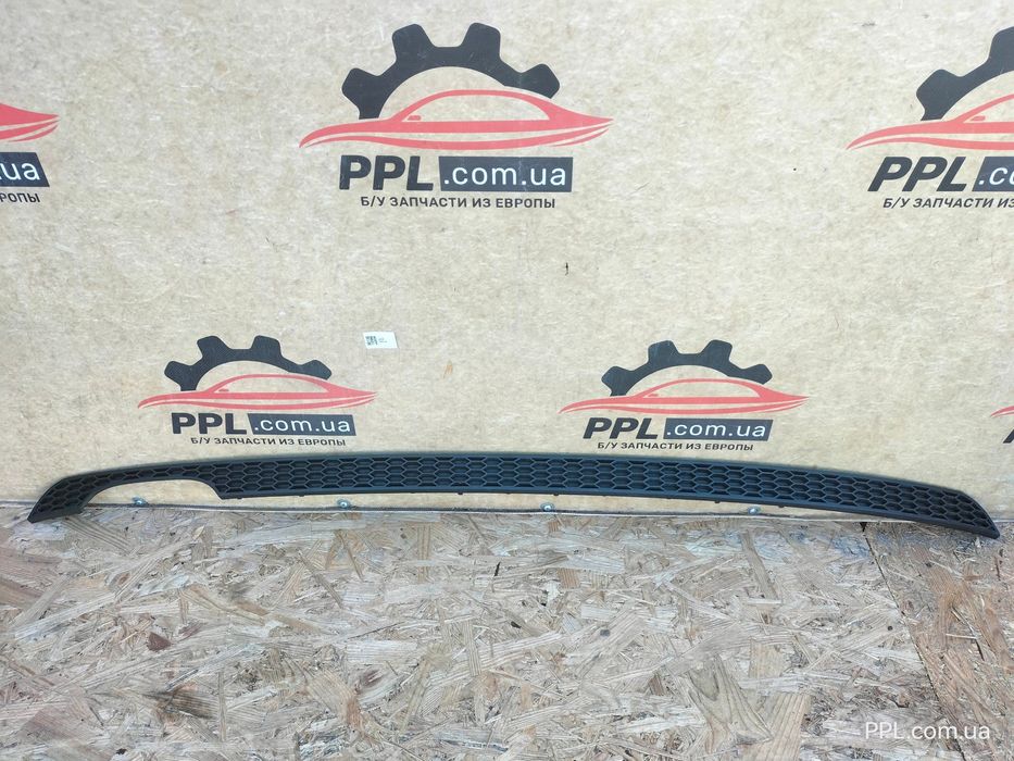 Audi A3 8V 12-16 S-Line HB накладка молдинг бампера заднего 8V3807834A