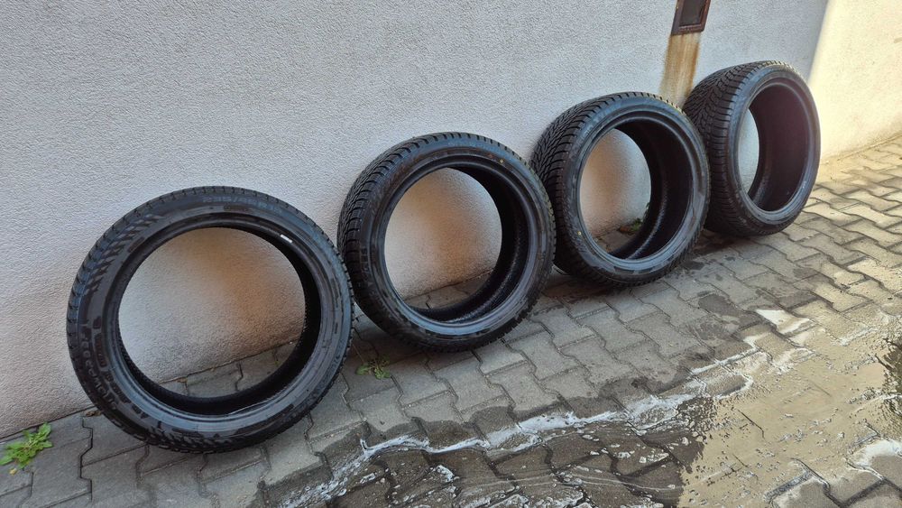 Opony zimowe Nokian Snowproof 235/45R19 99 V XL