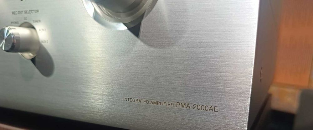 Denon PMA-2000AE