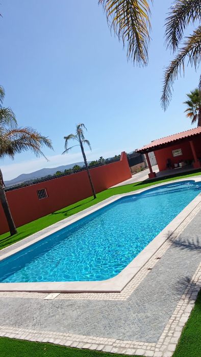 Construção, pintura, demolição.