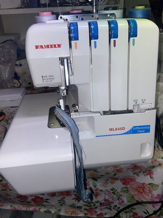 Металлический 4 ниточгый оверлок в новом состоянии