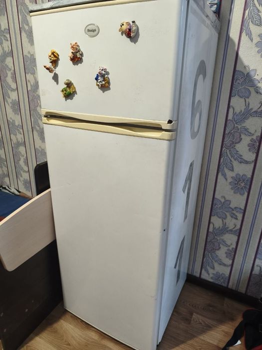 Продам холодильник