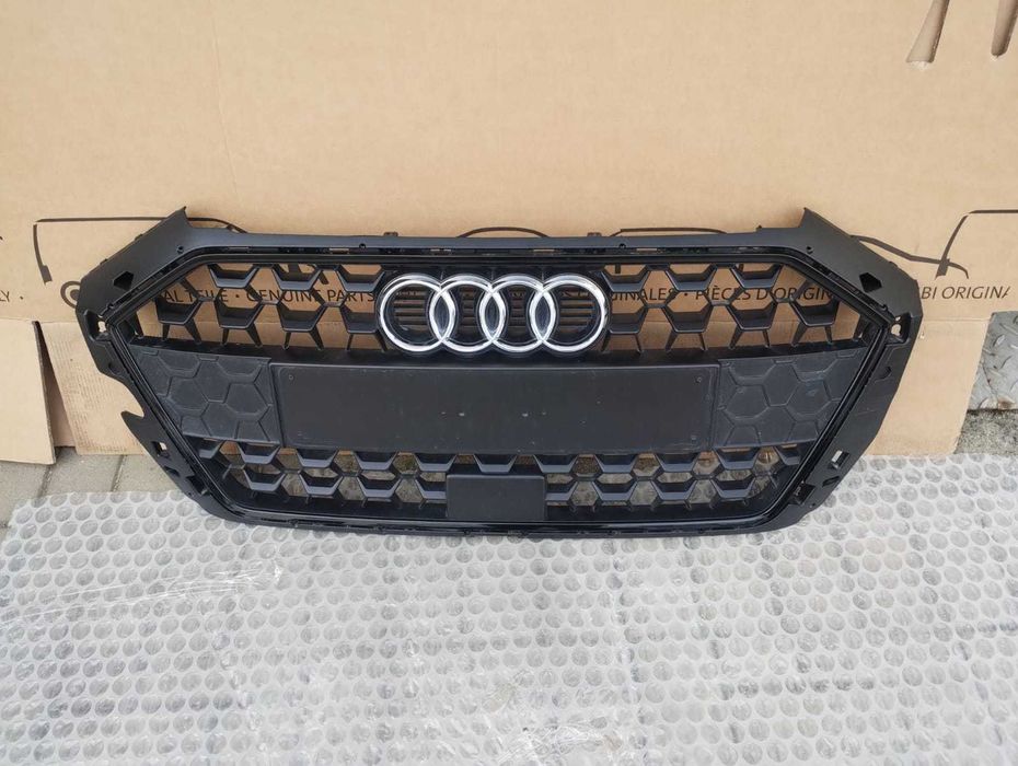 Atrapa chłodnicy Grill Audi A1 II 82A853651B 82A853651C