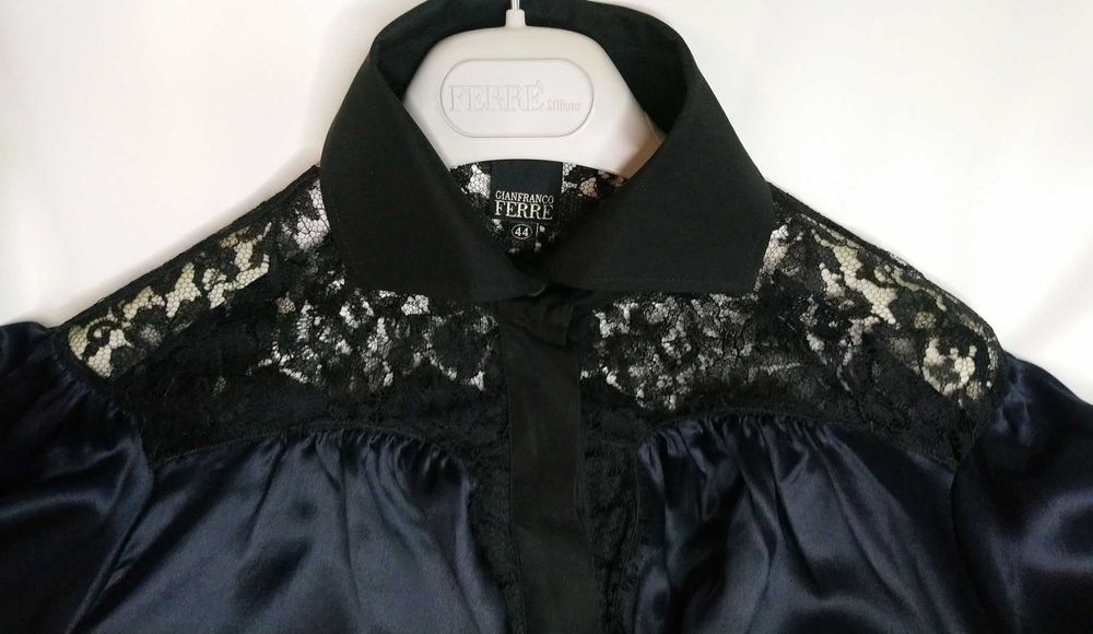 Корсажная шовкова блуза Ferre з мереживом