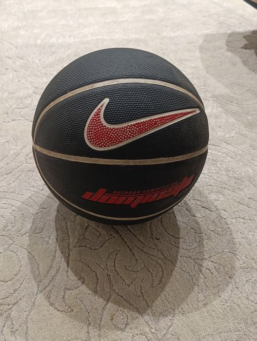 Мяч "nike dominate"