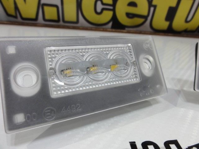 Suporte De Lâmpada De Matricula Com Led Branco Audi A4/S4/RS4 avant 1999-2001, A3 8L 01-03